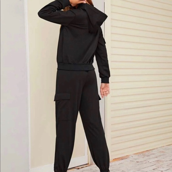 <SOLD> Black Drawstring Hoodie & Sweatpants - Picture 2 of 5